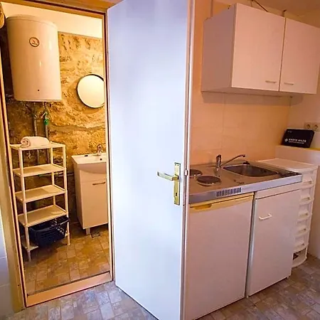 Hostel Omis *