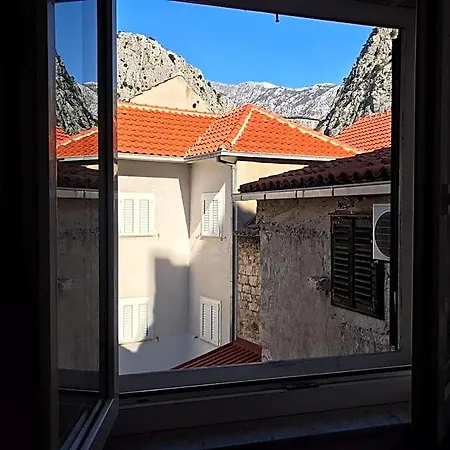 Hostel Omis Hotel