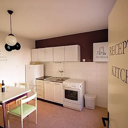 Hostel Omis * Omiš