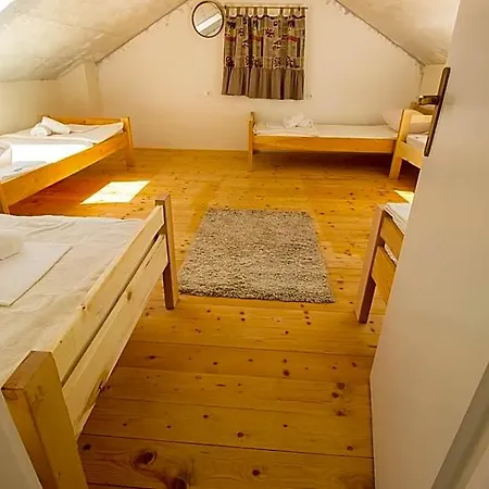 Hostel Omis Hotel