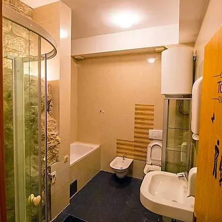 Hostel Omis Otel Omiš
