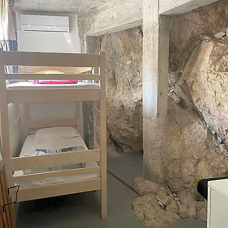 Hostel Omis * Omiš
