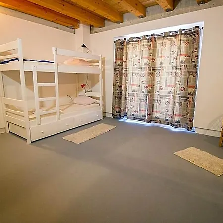 Hostel Omis Hotel *
